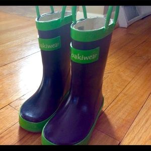 Oakiwear size 7 kids boots